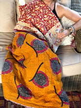 Load image into Gallery viewer, Mini Vintage Kantha Throw