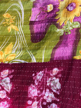 Load image into Gallery viewer, Mini Vintage Kantha Throw